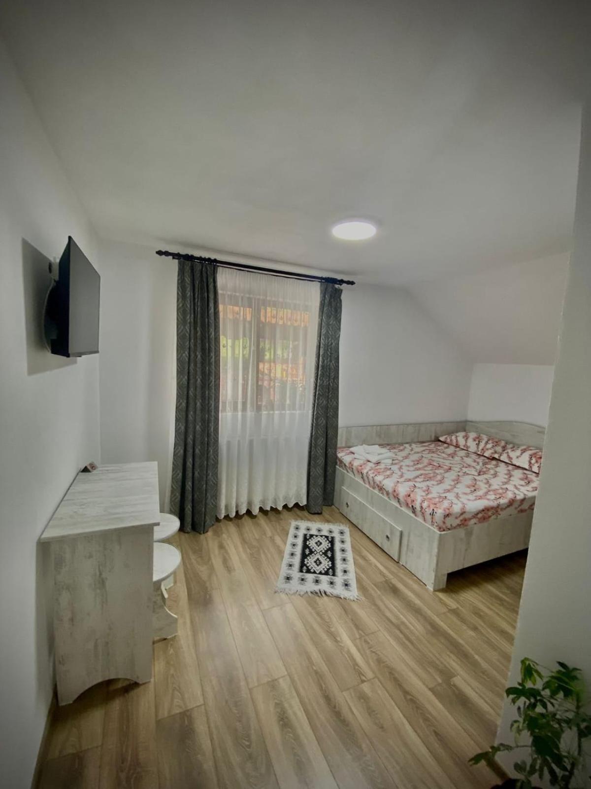 Casa Alex Otel Curtea de Argeş Dış mekan fotoğraf